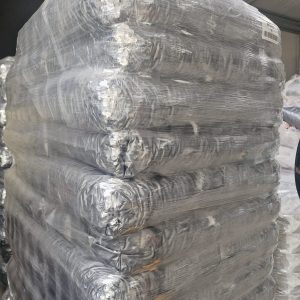 Palette filmée de sacs de croquettes NUTRICLASSIC de 20 kg, prête à l’expédition